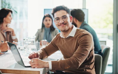 Koniec ery „tylko etatu”. Sprawdź, jak od 2026 r. zlecenie, działalność i praca tymczasowa wliczają się do stażu pracy